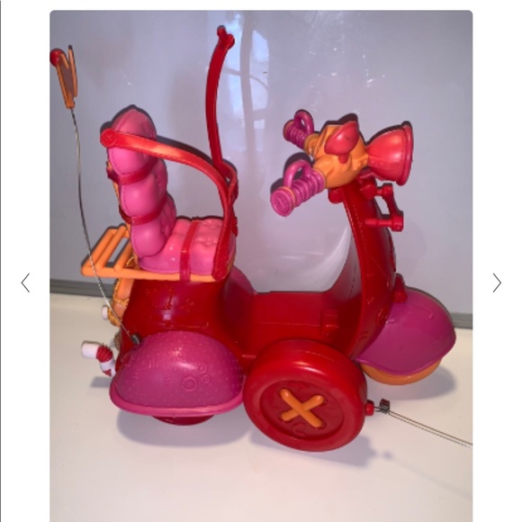 LaLaLoopsy Radio Control Scooter 27MHZ Looks NEW includes Remote new  Batteries